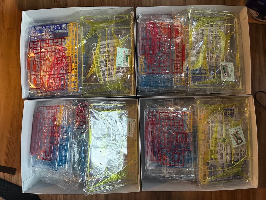MG 1/100 スタービルドストライクガンダム(RGシステムVer.)四個