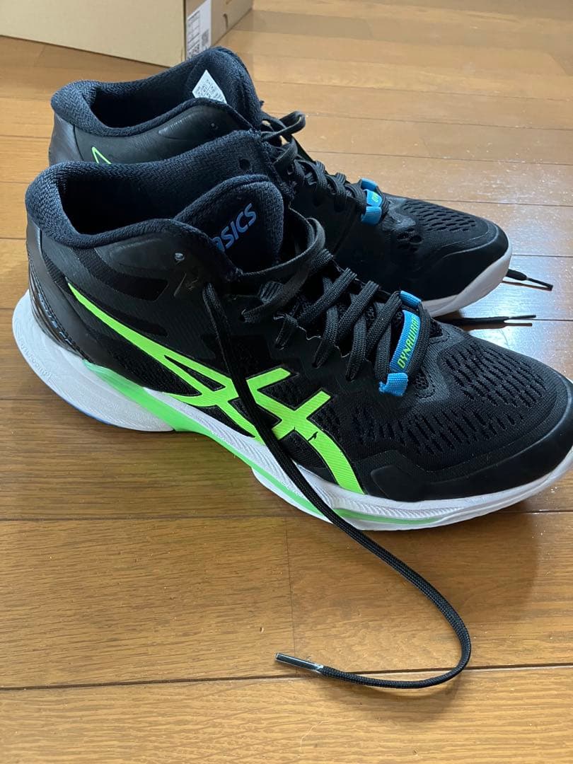 ASICS スカイエリートバレーボールシューズ ミドルカット ブラック/グリーン