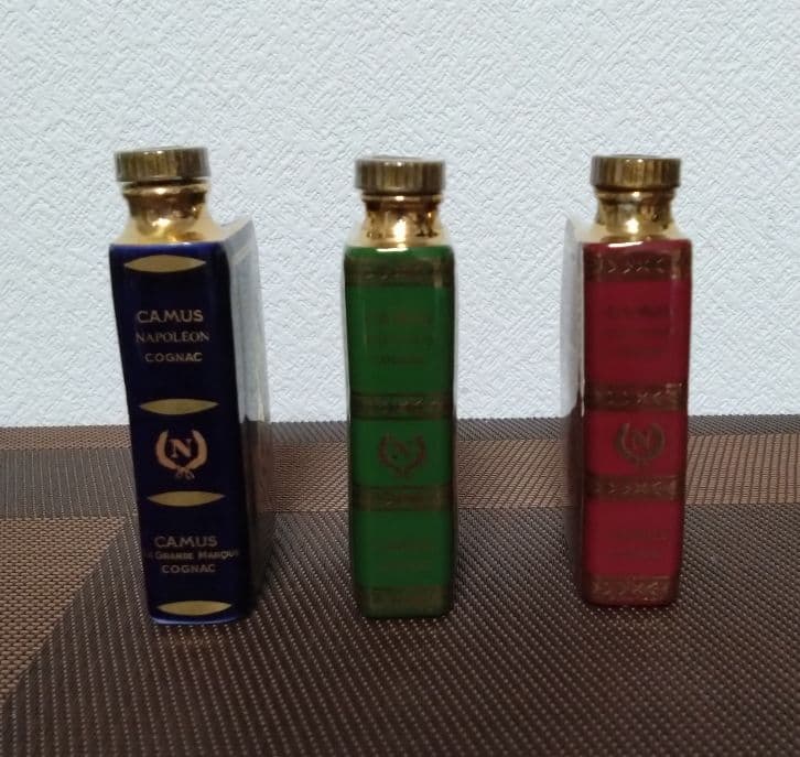 【希少】カミュ・ナポレオン ミニボトル 赤緑青ブックセット