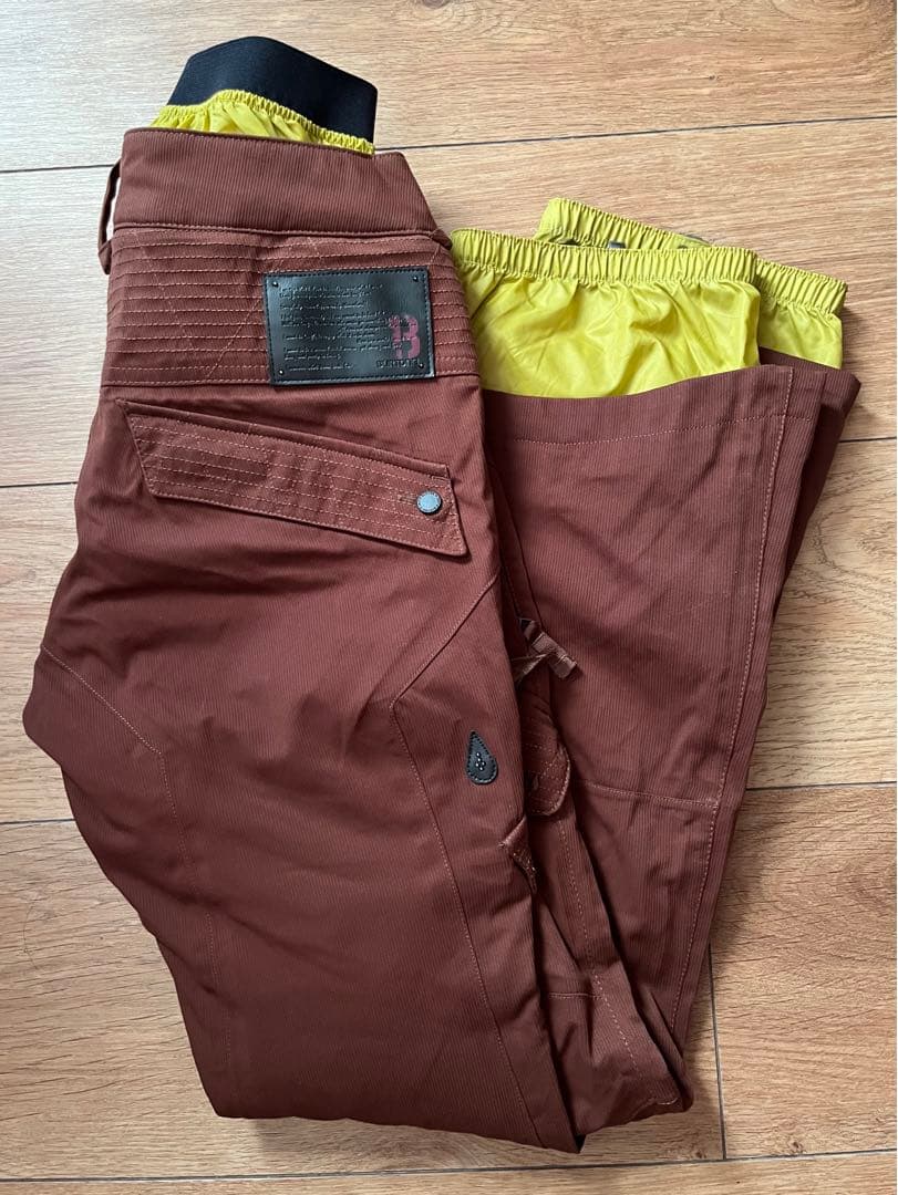 【超美品】BURTON バートンスノーボードウェア レディースSサイズ