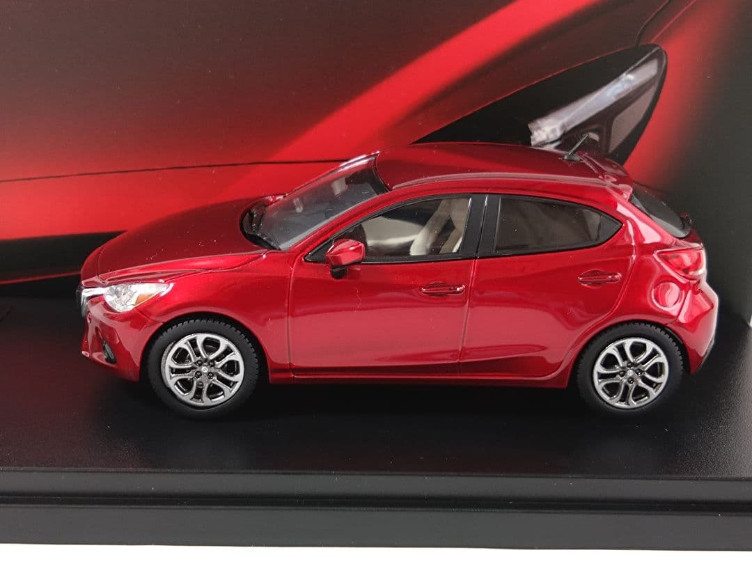 マツダ/Mazda デミオ ミニカー 1/43 赤