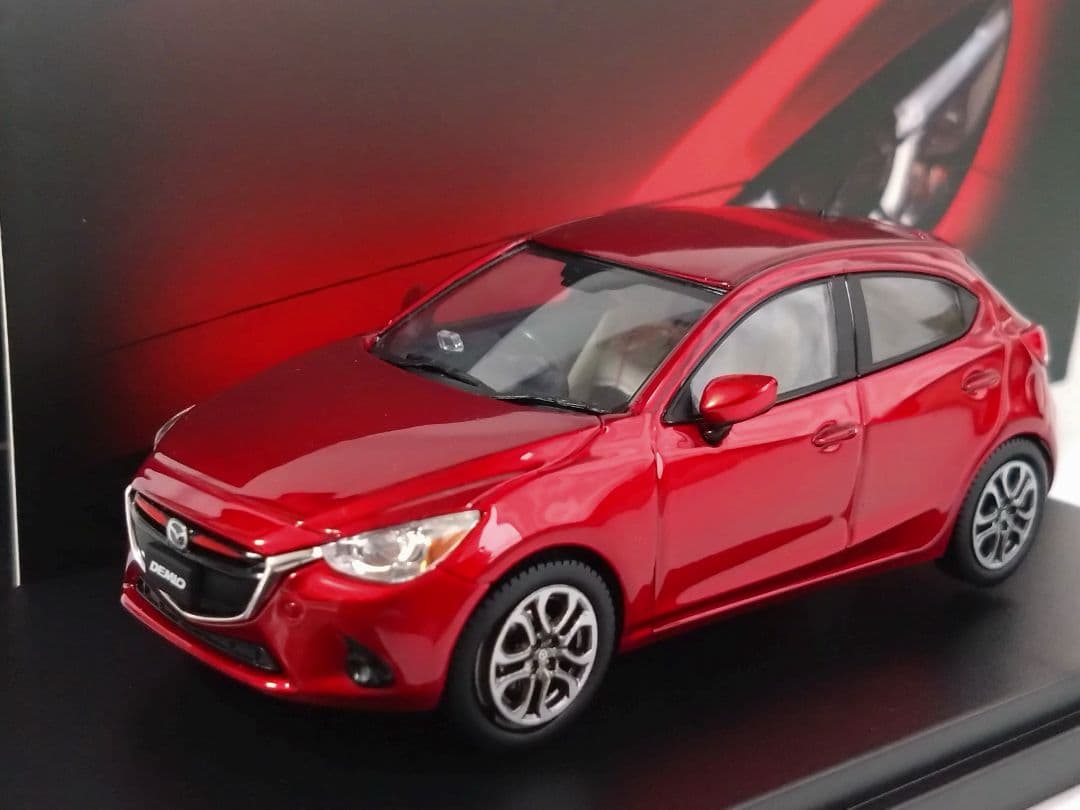 マツダ/Mazda デミオ ミニカー 1/43 赤