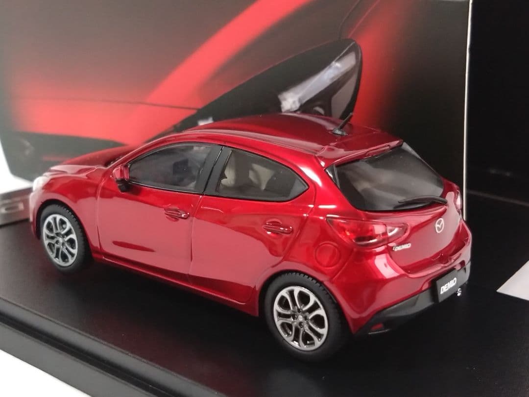 マツダ/Mazda デミオ ミニカー 1/43 赤