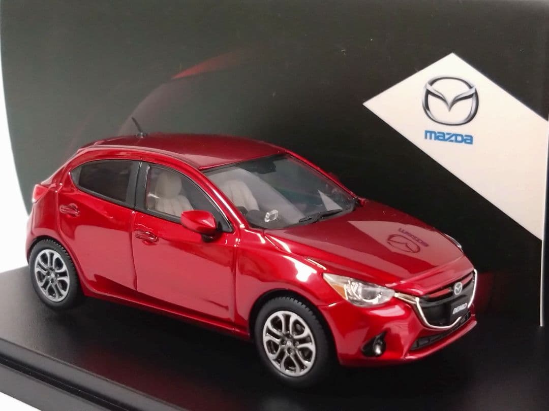 マツダ/Mazda デミオ ミニカー 1/43 赤