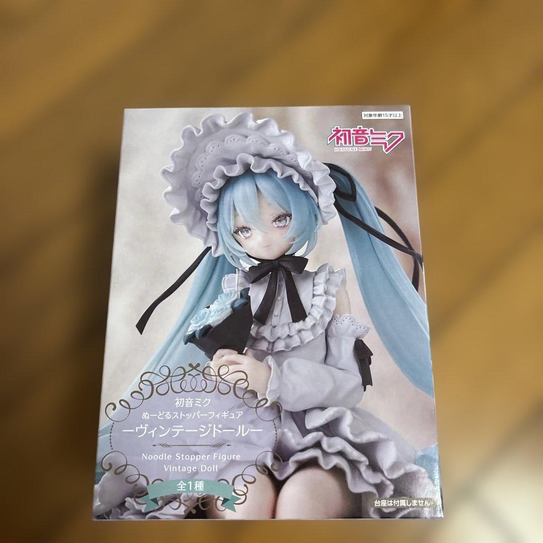 初音ミクフィギュア (チロルミク・雪ミク×クロミ・ヴィンテージドール・ガンダム）