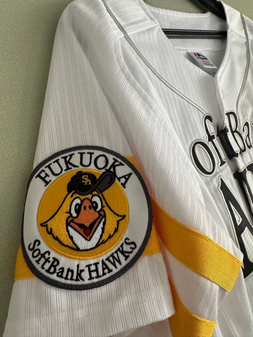 四ページ　美品　SoftBank Hawks ユニフォーム 23