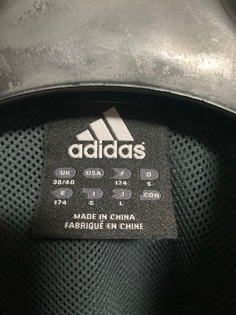 adidas レアルマドリード　ナイロンジャケット　Lサイズ 試着のみ