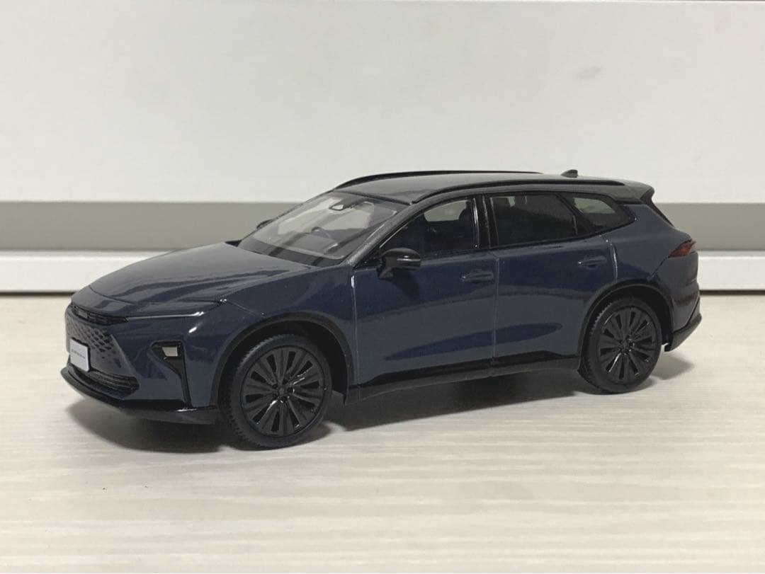クラウンエステート PHEV カラーサンプル