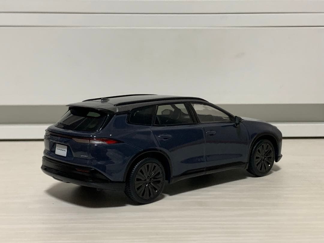クラウンエステート PHEV カラーサンプル