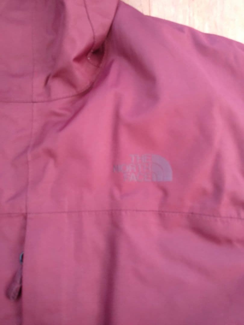 THE NORTH FACE ＜中綿 DRYVENT ナイロン ジャケット