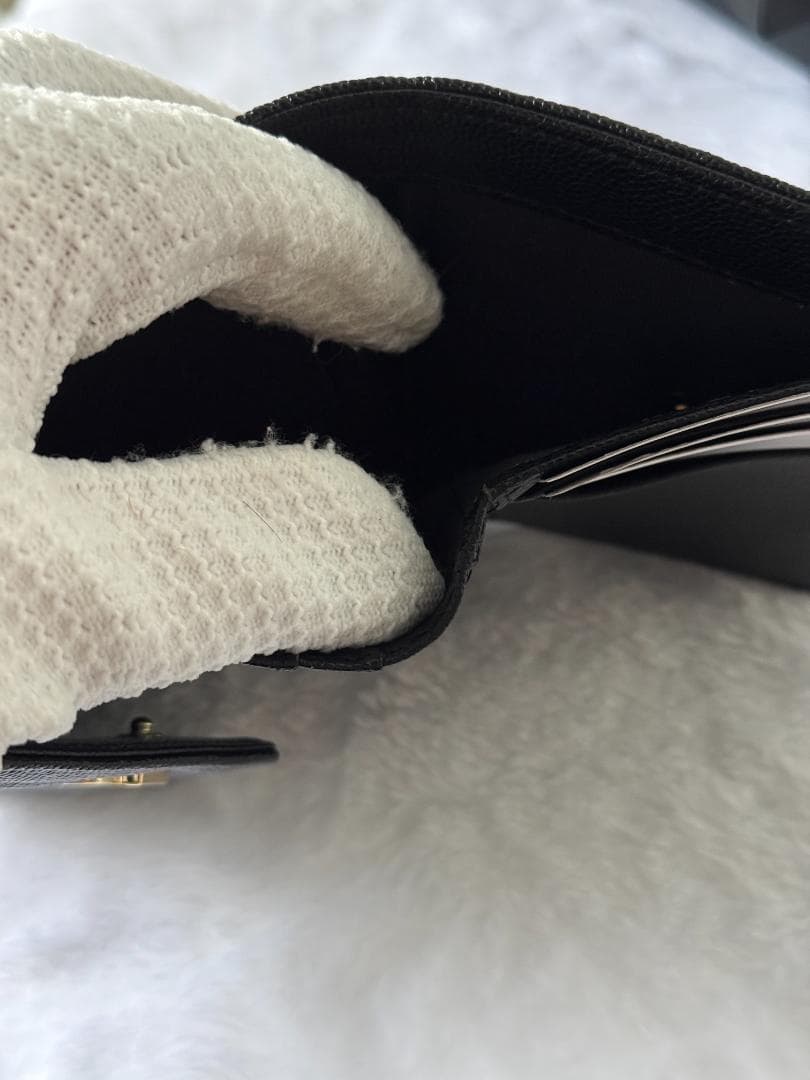 ノベルティ YSL ブラックレザー 二つ折り