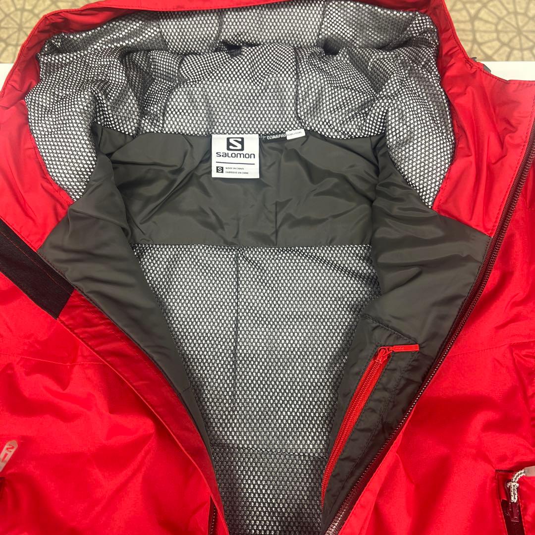 Salomon レッド ジャケット 新品タグ付き