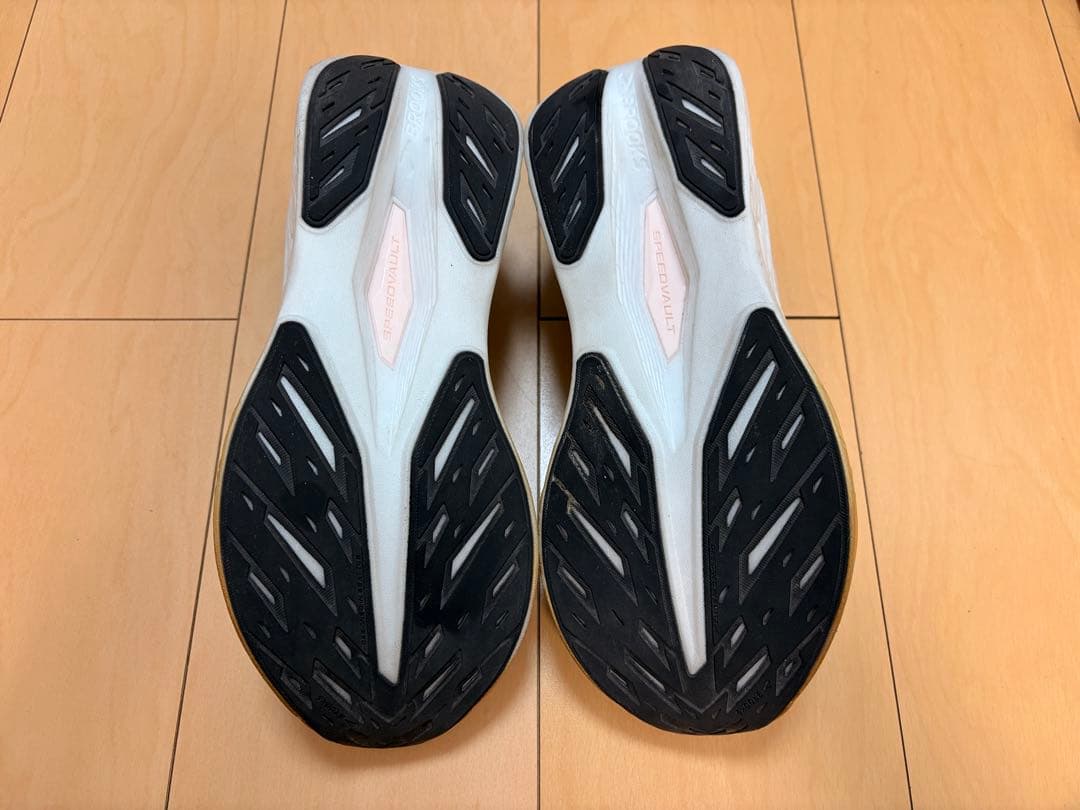 【1回使用】BROOKS HYPERION MAX2 JP27 US9 ブラック