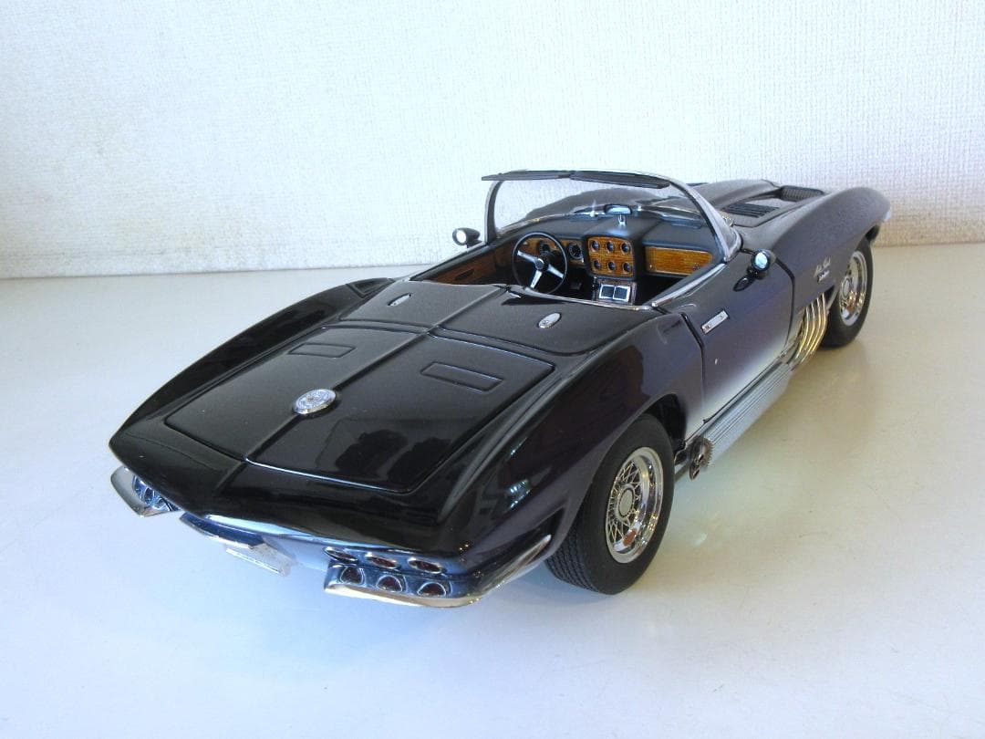 日淘市集さん専用 AUTOart (1/18) コルベット Mako Shark