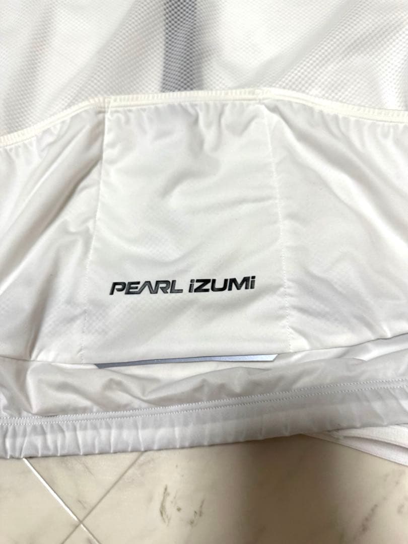 Pearl Izumi ホワイト ストレッチウインドシェル　定価12650円