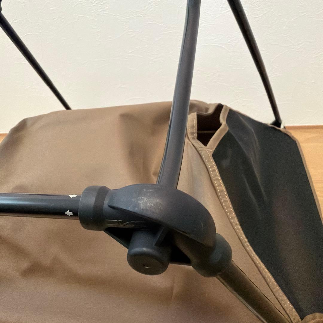 【美品】ヘリノックス グラウンドチェア　コヨーテタン