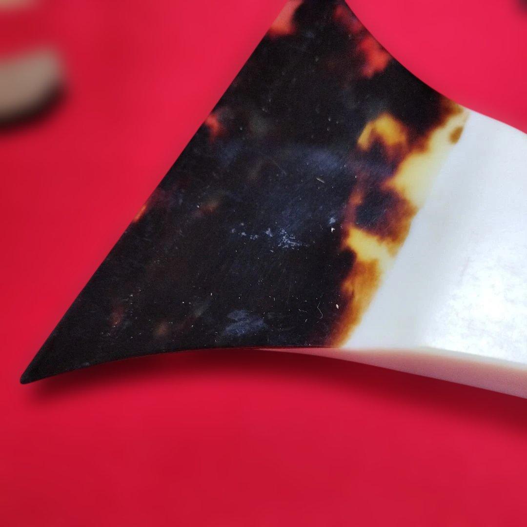 三味線バチ　鼈甲と 木製三味線バチ と小物