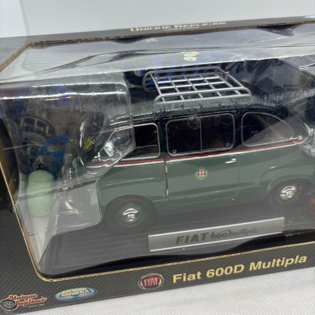 Unique Replicas Fiat 600D ダイキャストミニカー