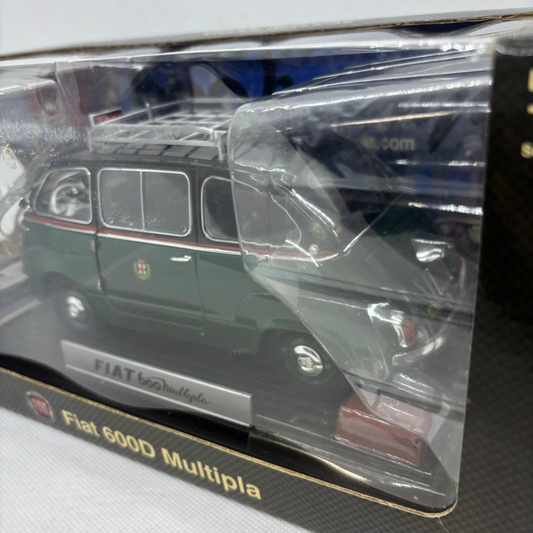 Unique Replicas Fiat 600D ダイキャストミニカー