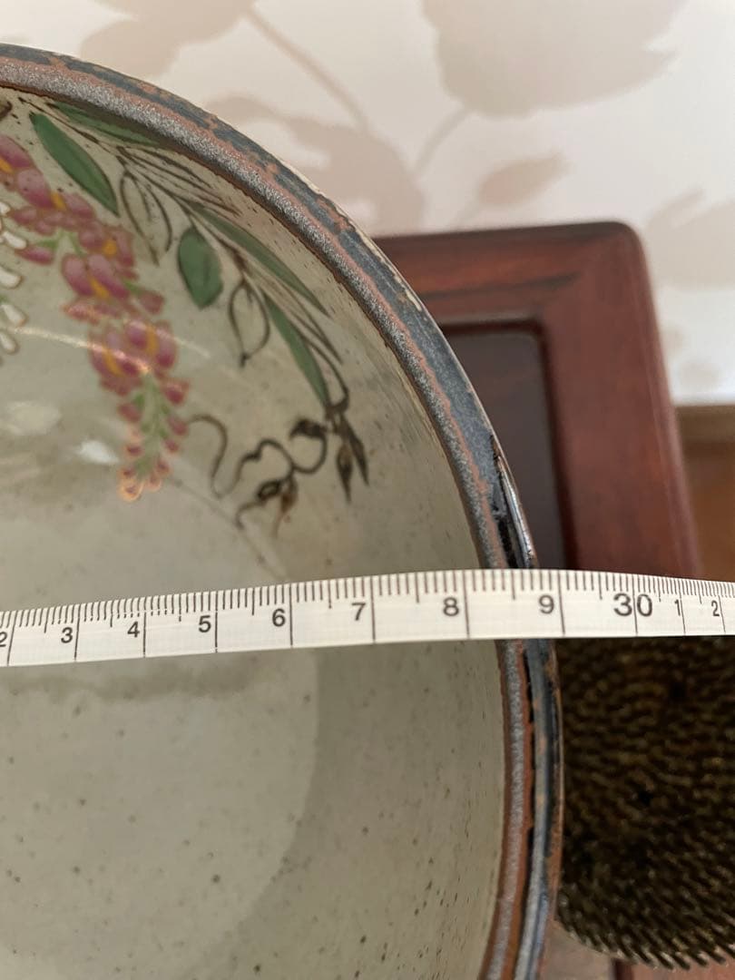 美品　花柄陶器ボウル　花器　陶器製中サイズ　有田焼　茂山窯　御菓子鉢　花模様