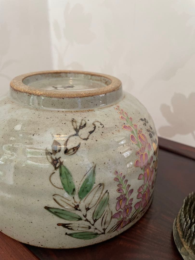 美品　花柄陶器ボウル　花器　陶器製中サイズ　有田焼　茂山窯　御菓子鉢　花模様