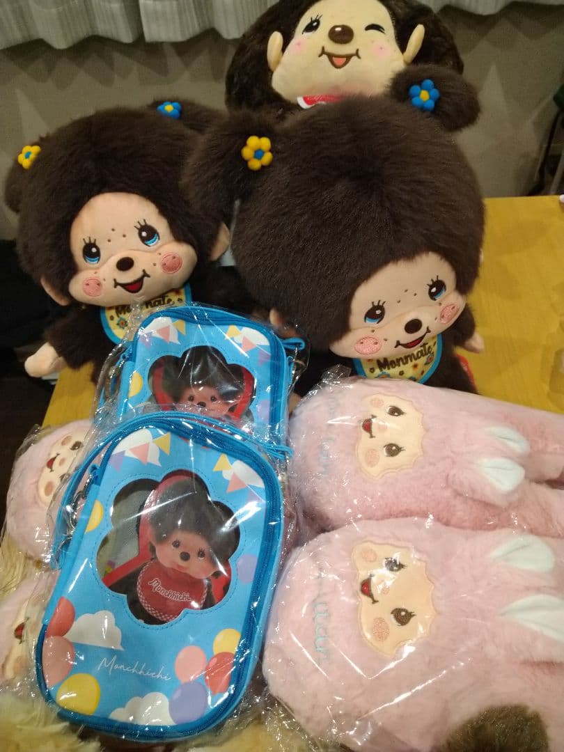 モンチッチ　２４個セット　ぬいぐるみ　キーケース　ミニウォレット　マスコット他