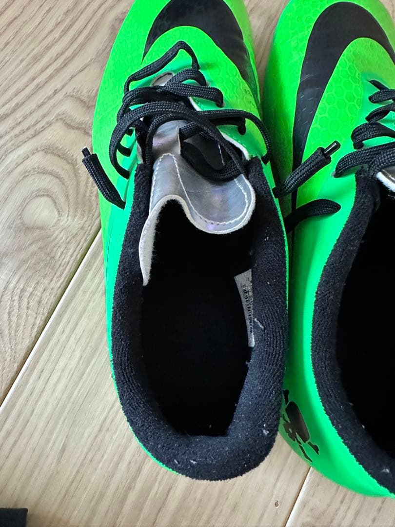 シューズ NIKE HYPERVENOM PHADE FG