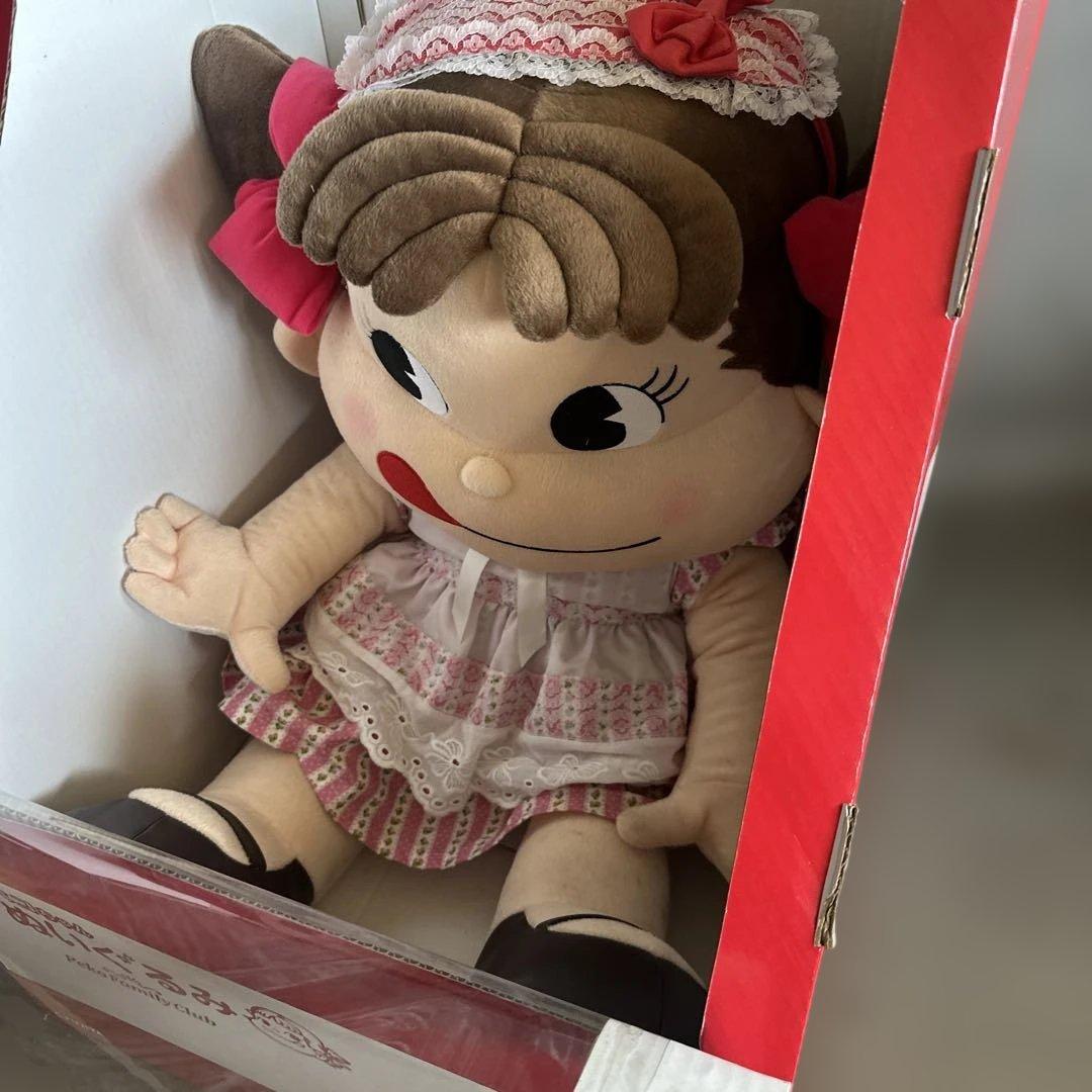 希少品　ジャンボぺこちゃんお箱入り　ぬいぐるみ ドレス　シリアルナンバー付き