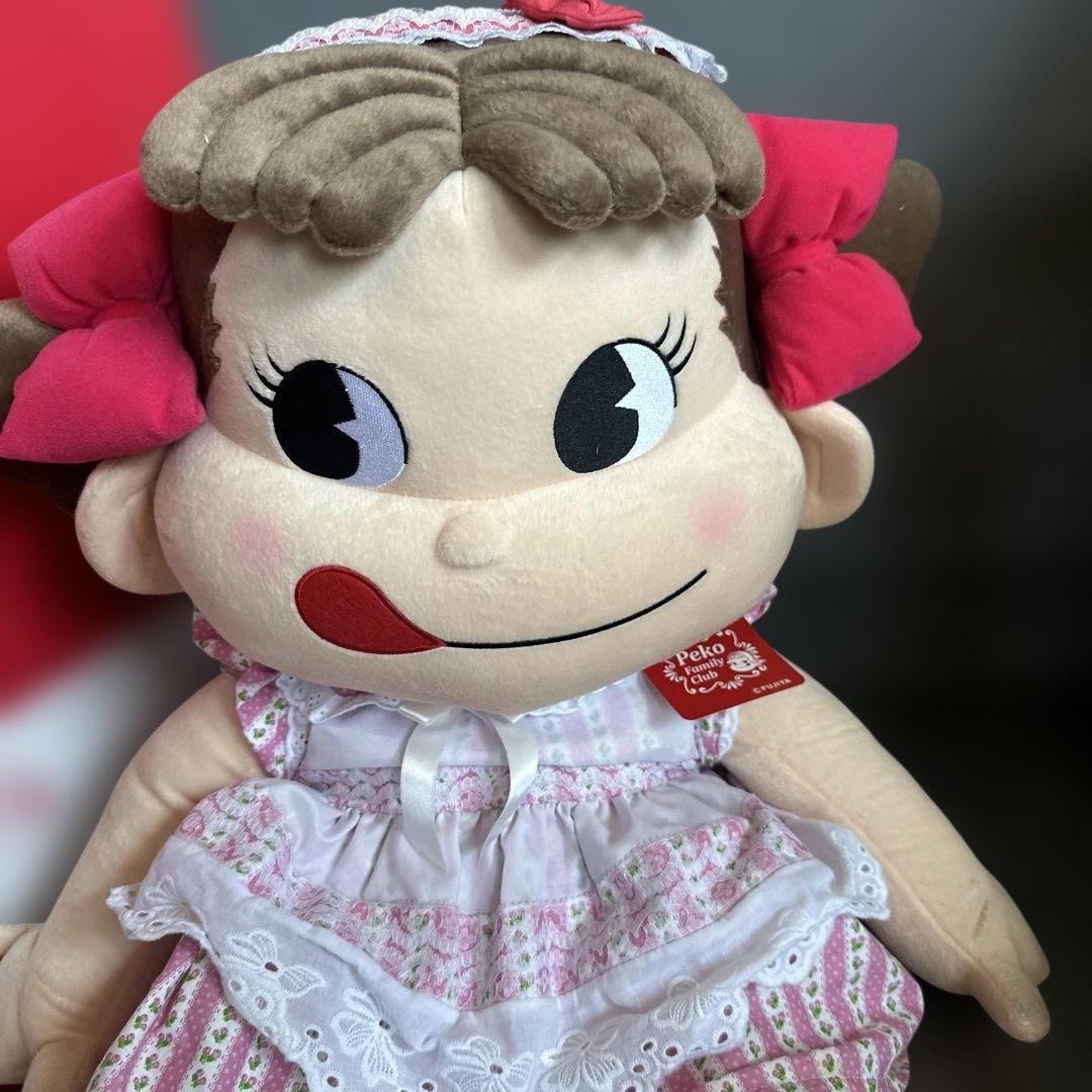 希少品　ジャンボぺこちゃんお箱入り　ぬいぐるみ ドレス　シリアルナンバー付き