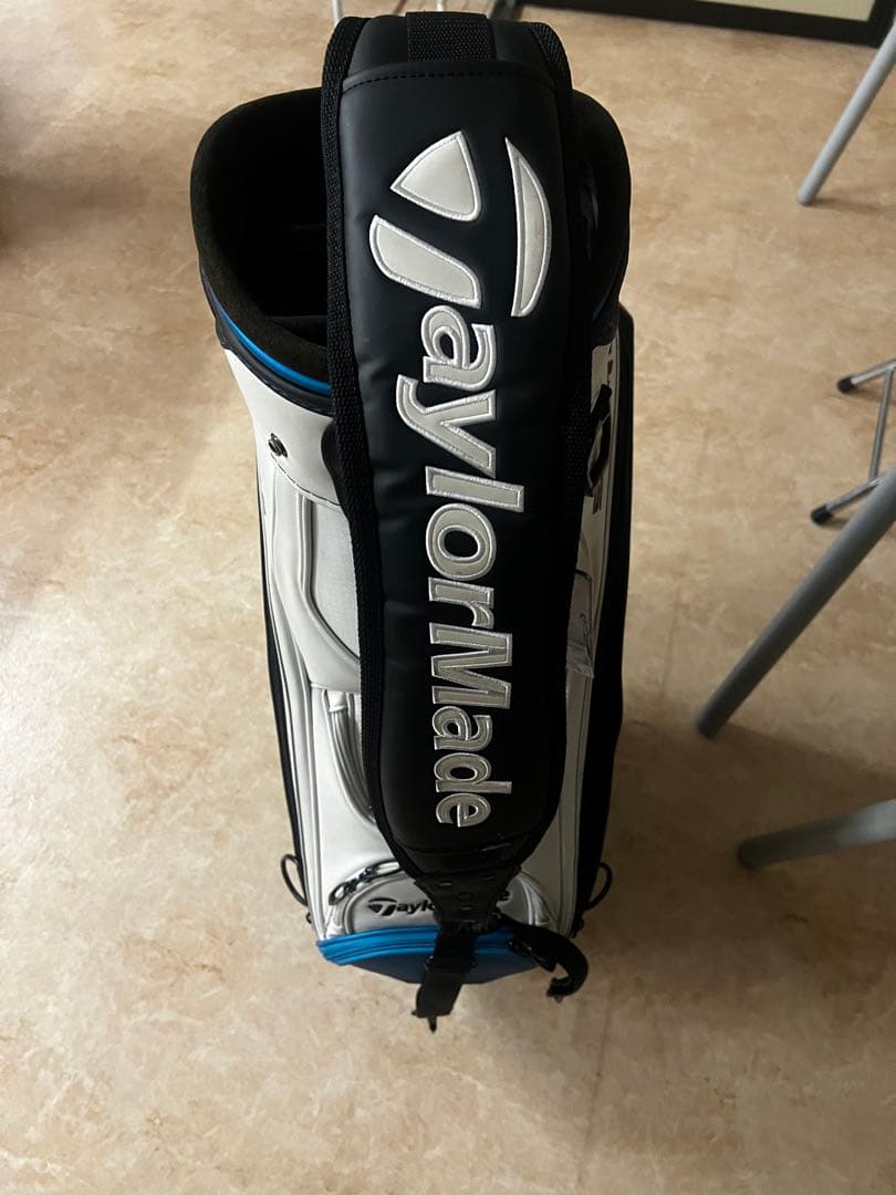 TaylorMade SIM2 ゴルフバッグ