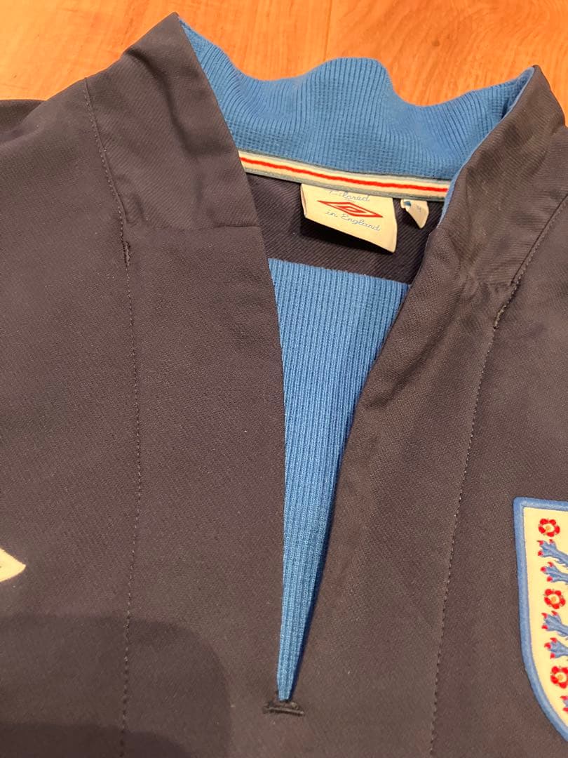 【美品】在原みゆ紀 UMBRO×イングランド代表/ドリルトップ/M