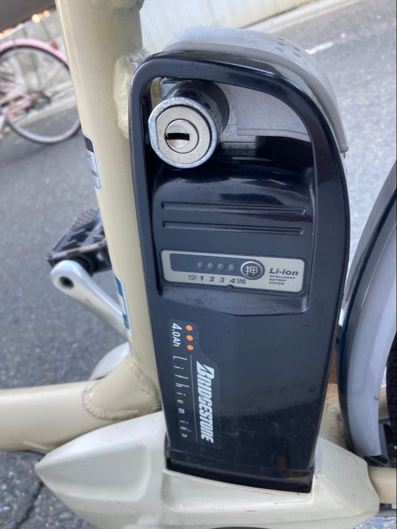1826業界最長12ヶ月保証付！送料無料エリア多数！安全整備済み！電動自転車