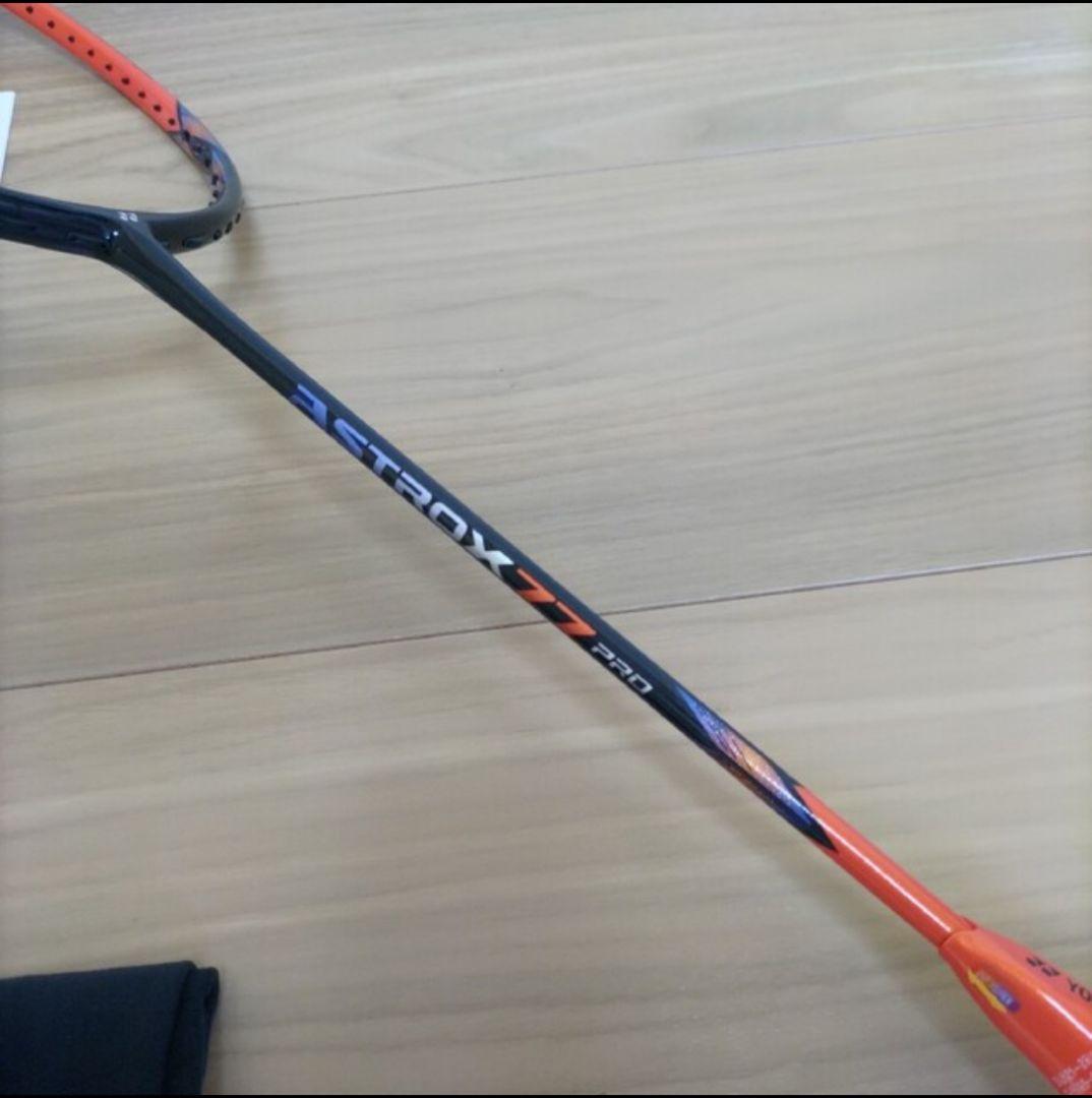 YONEX　アストロクス77プロ　 4UG6 ガット張り込み