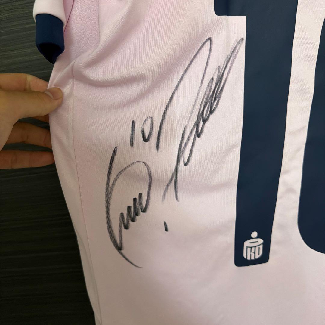 ルーカスポドルスキ選手直筆サイン入りユニフォーム