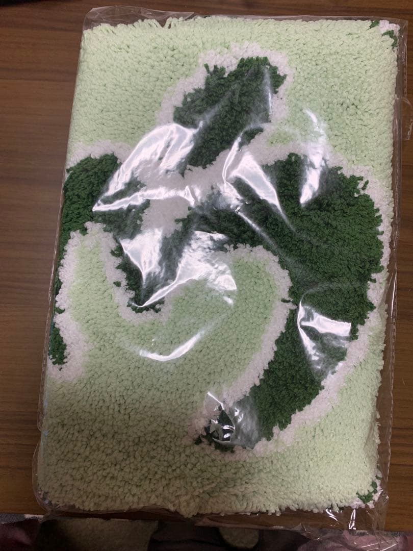 【新品】ミセス　ラグマット