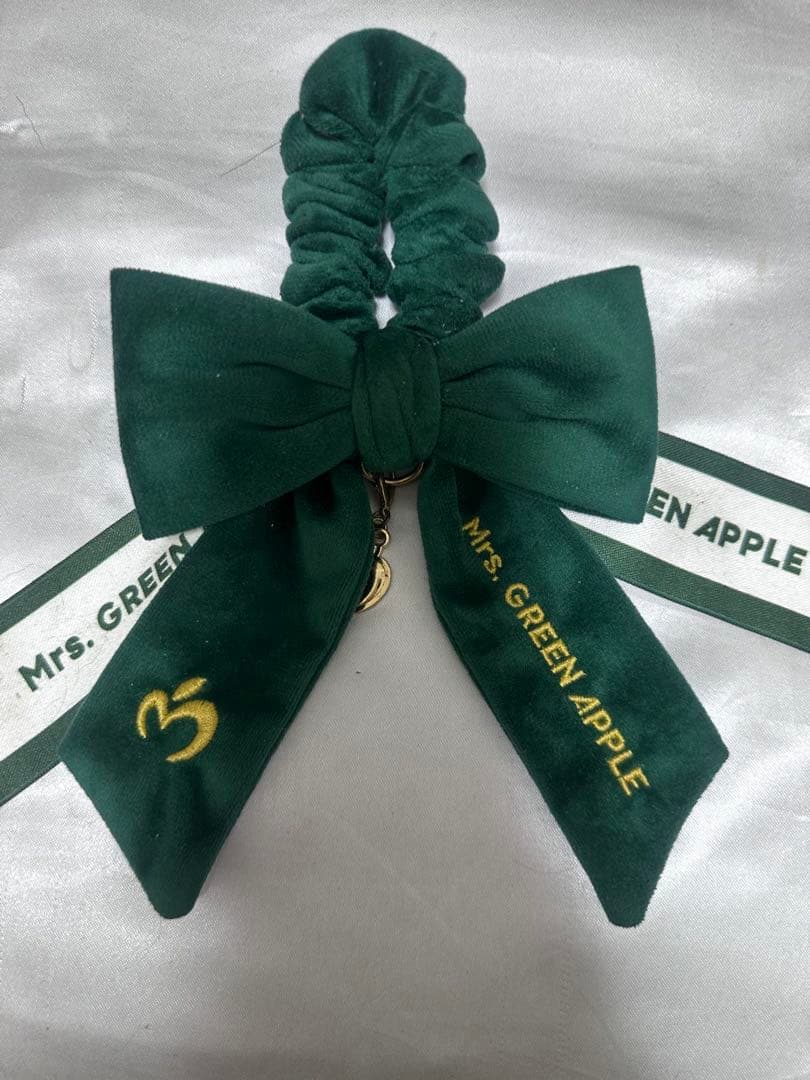 Mrs. GREEN APPLE リボンシュシュとキーホルダーセット