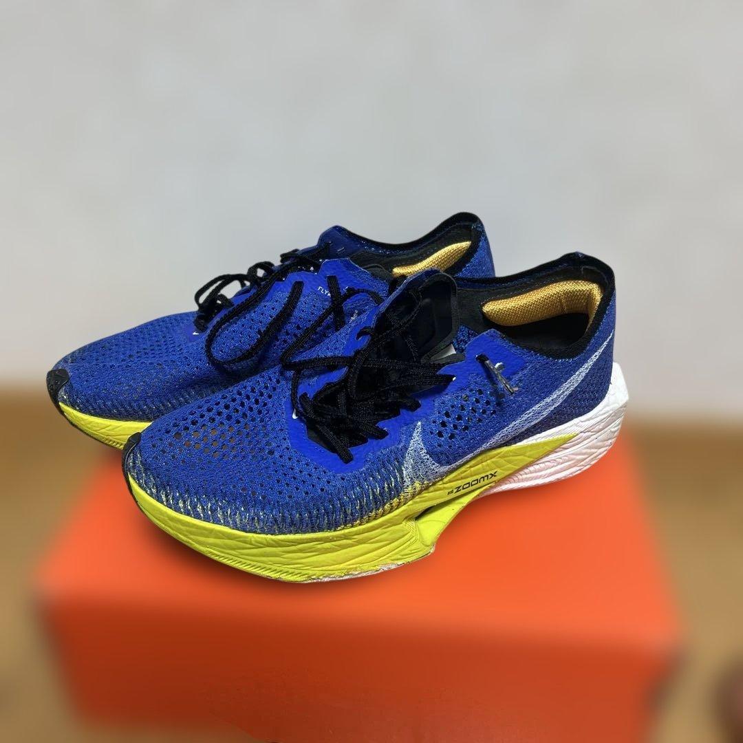 NIKE ヴェイパーフライ３　２６センチ