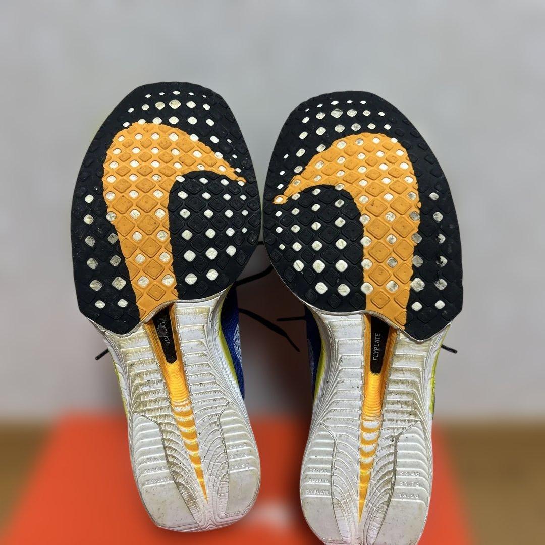 NIKE ヴェイパーフライ３　２６センチ