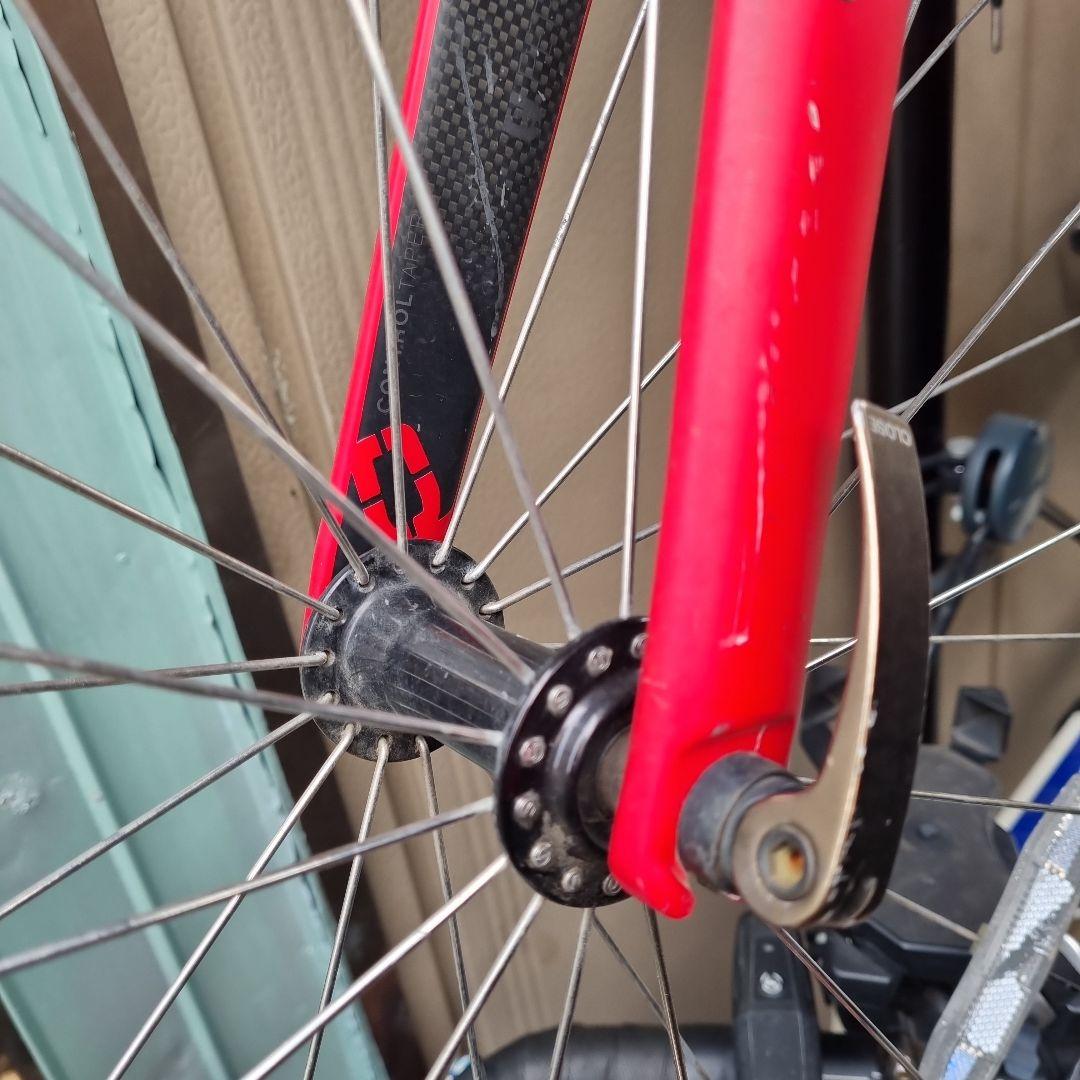 ロードバイクFELT マットレッド