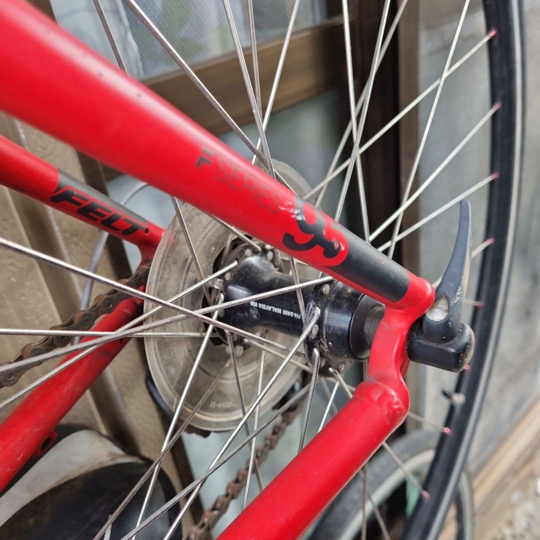 ロードバイクFELT マットレッド