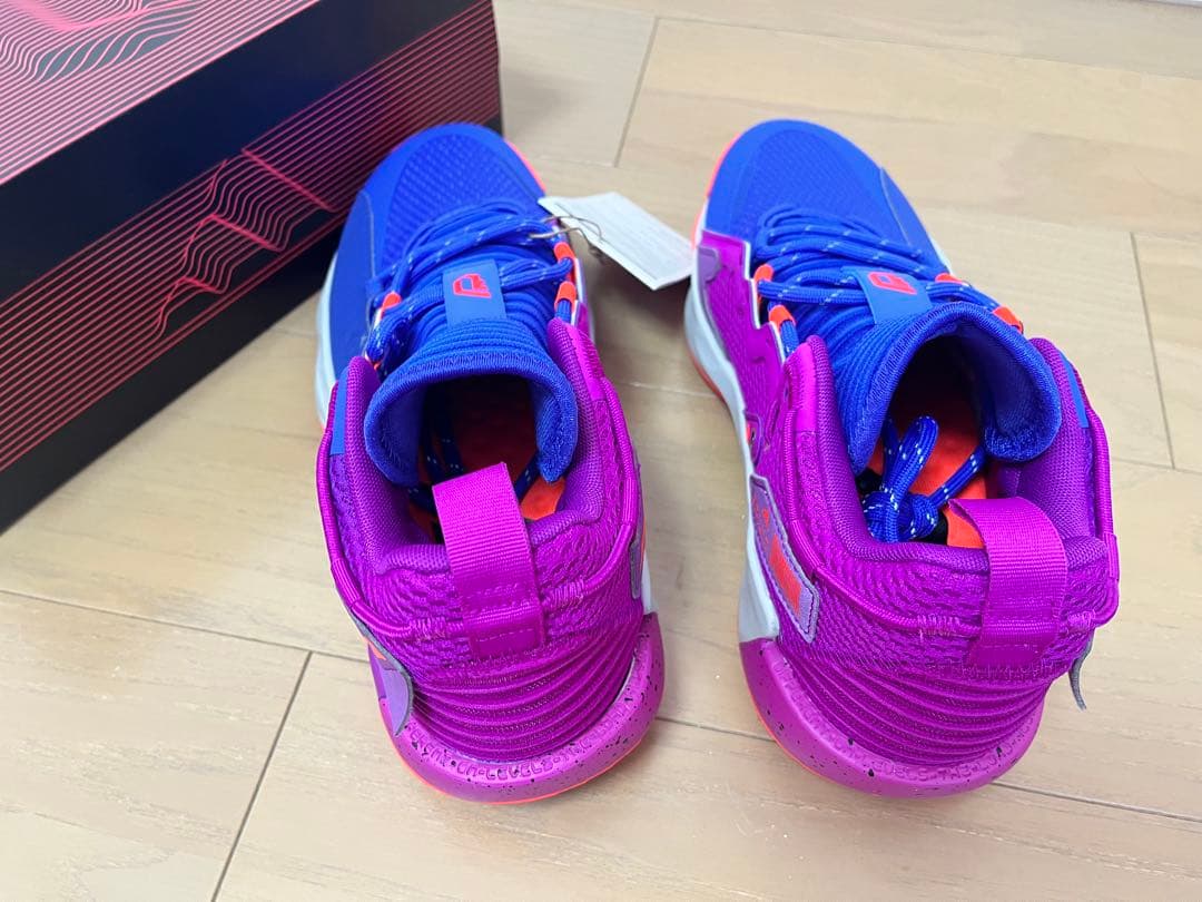 デイム7 新品　adidas Dame 7 EXTPLY バスケットシューズ
