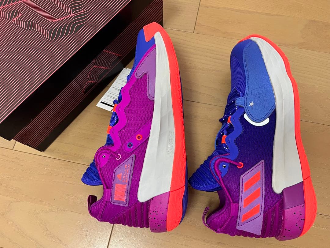 デイム7 新品　adidas Dame 7 EXTPLY バスケットシューズ