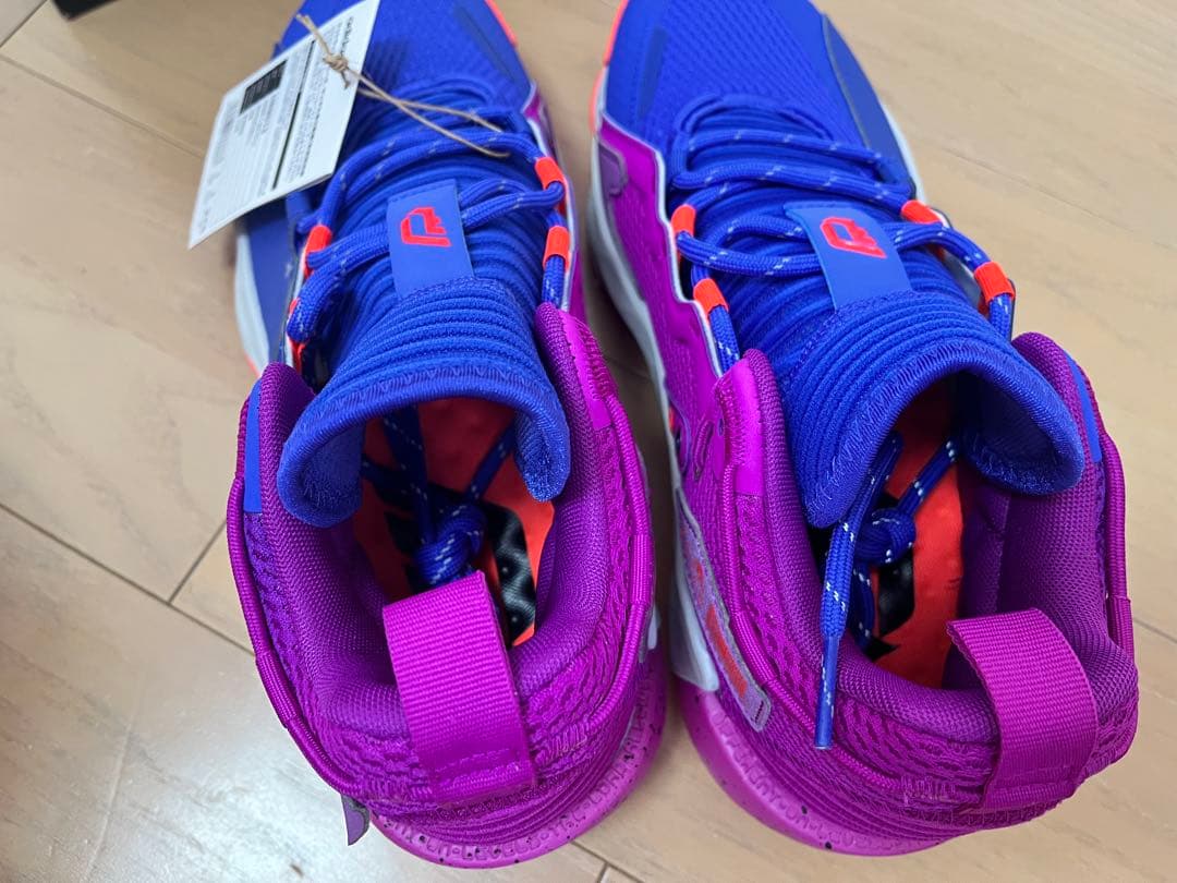 デイム7 新品　adidas Dame 7 EXTPLY バスケットシューズ