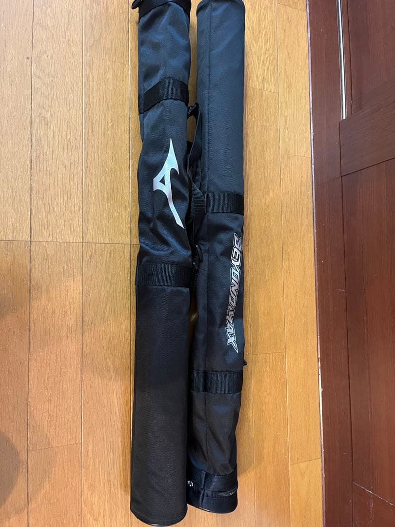 ビヨンドマックスレガシーウッド木製83cm780g バットケース付き2本セット！