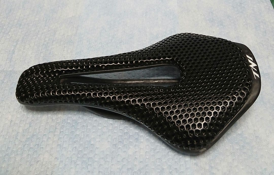 TNi 3D printing サドル カーボンレール