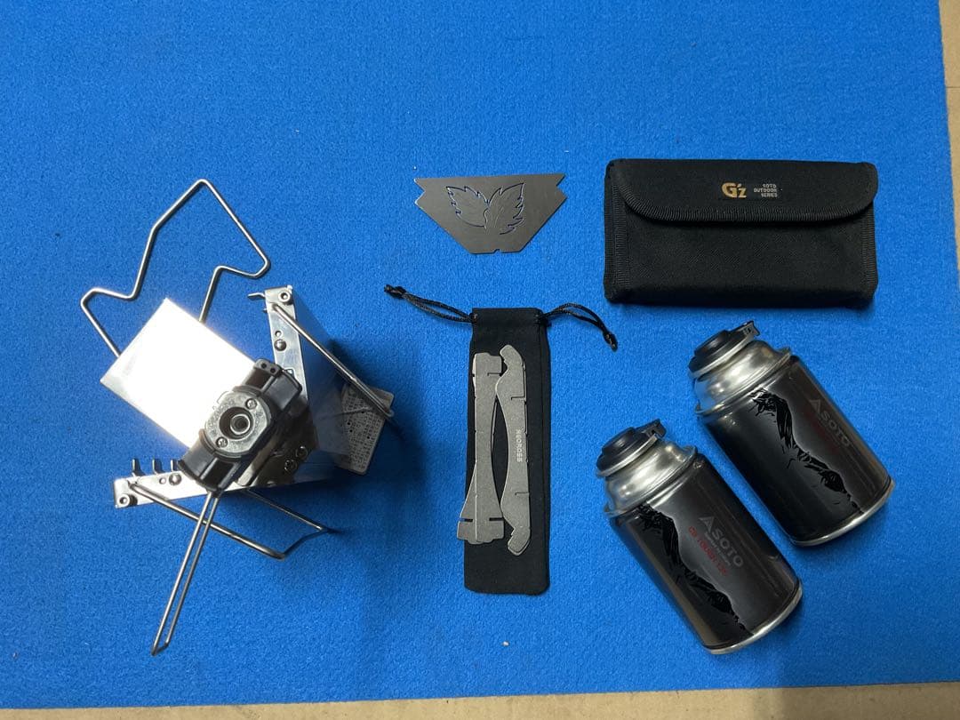 SOTO・GZストーブ動作良好美品&新品チタン防風板と五徳新品ST-711２本付