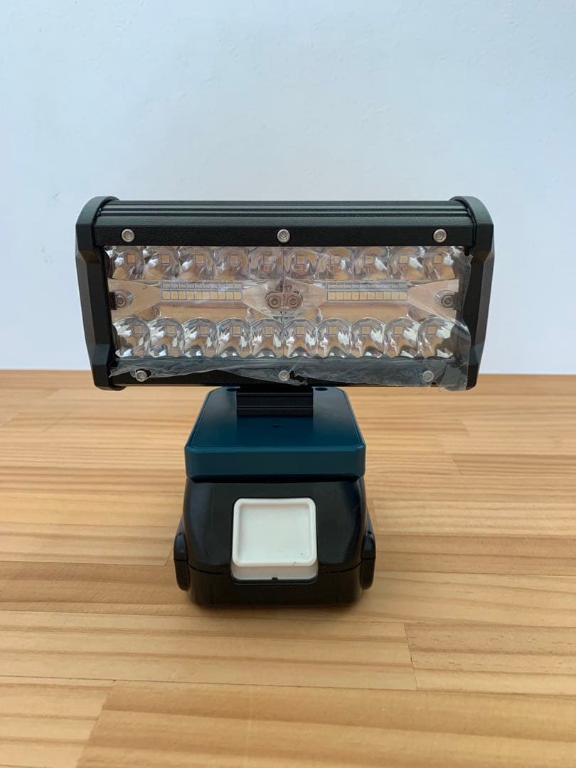 【17】爆光120W LED作業灯 LEDワークライト マキタ18V