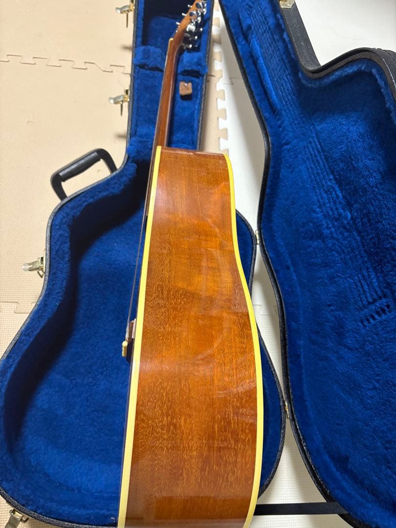 GIBSON j-50 アコースティックギター