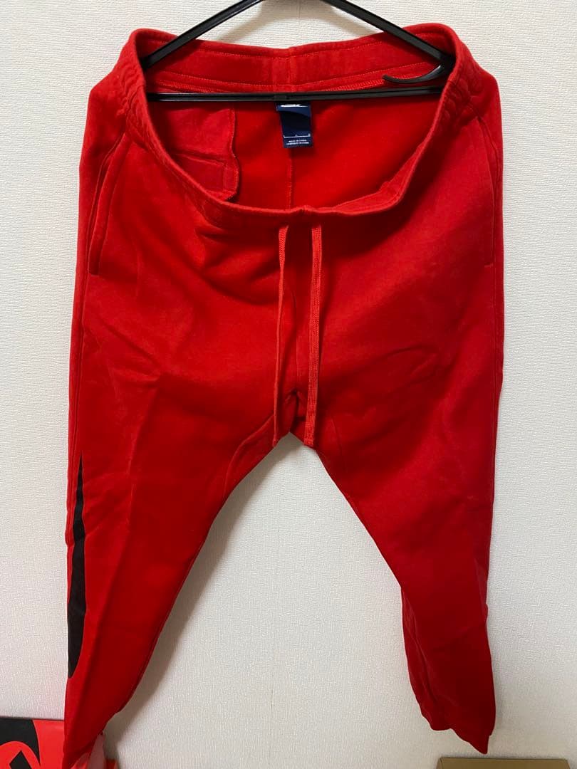 新品 NIKE ナイキ メンズセットアップ 赤 Lサイズ