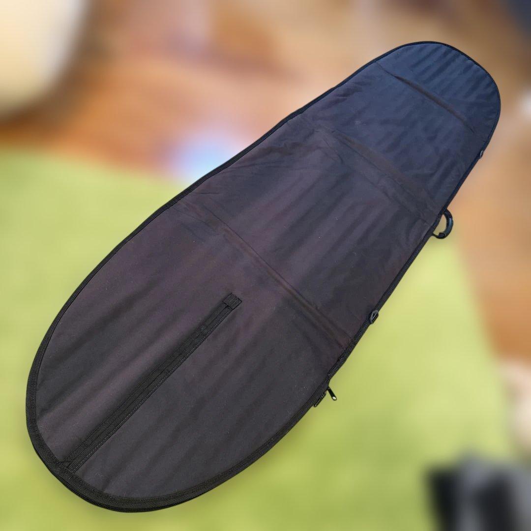 Dewey Weber サーフボードケース 9,2迄は確実に入ります。